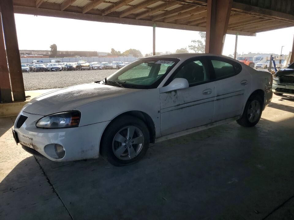 2008 PONTIAC Grand Prix