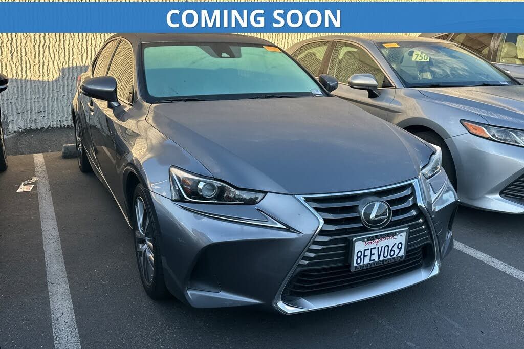 2018 LEXUS IS