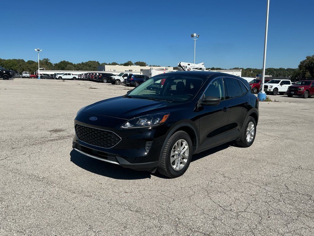 2022 FORD Escape