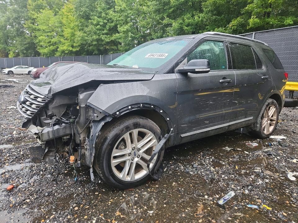 2017 FORD Explorer