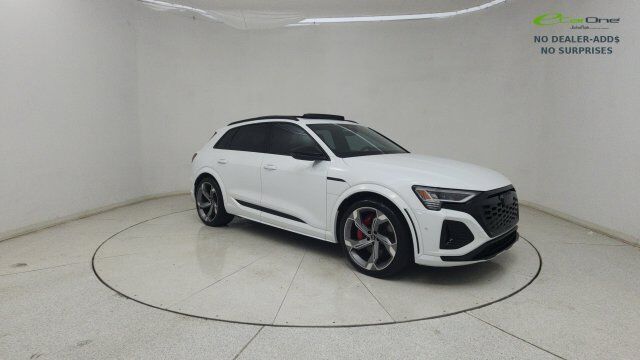 2024 AUDI SQ8