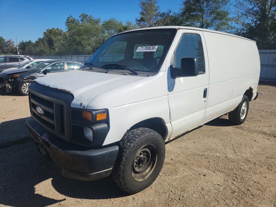 2013 FORD E-350