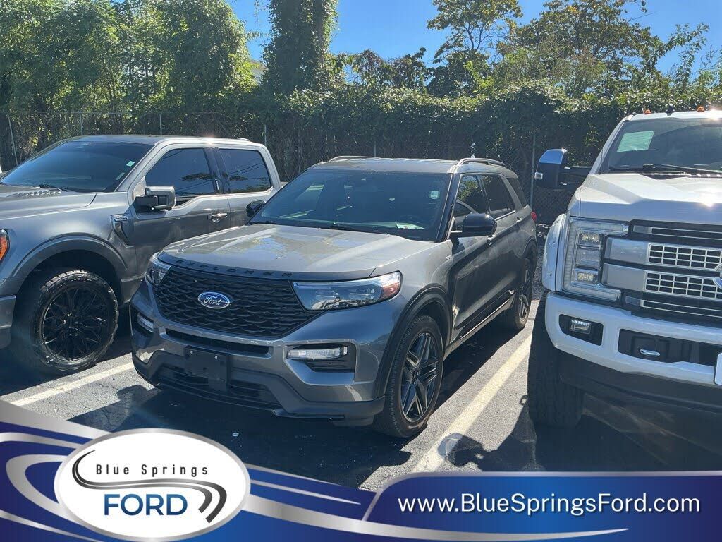 2022 FORD Explorer