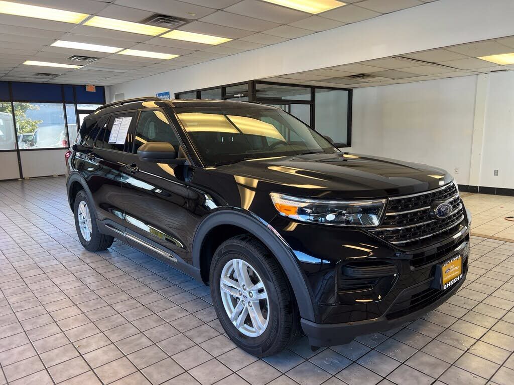 2023 FORD Explorer
