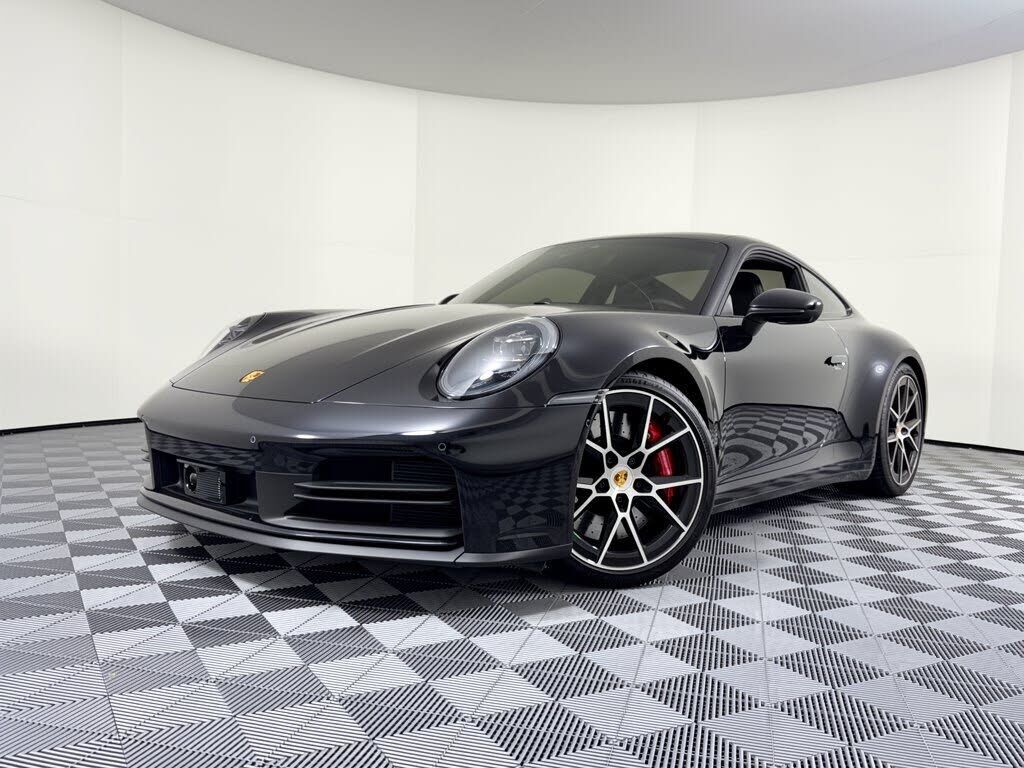 2025 PORSCHE 911