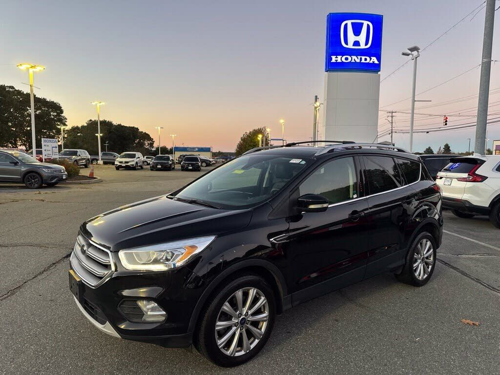 2017 FORD Escape
