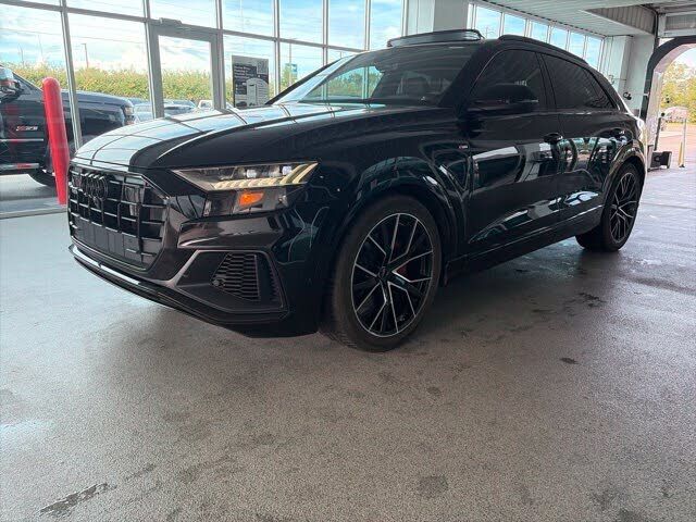 2023 AUDI Q8