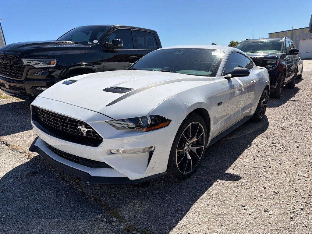 2020 FORD Mustang