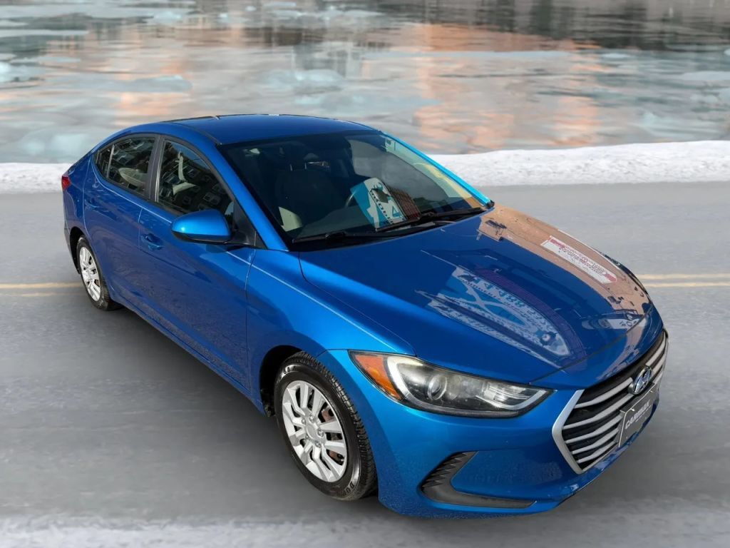 2018 HYUNDAI Elantra