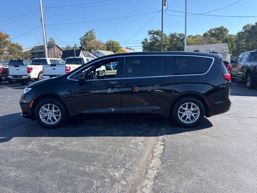 2025 CHRYSLER Pacifica
