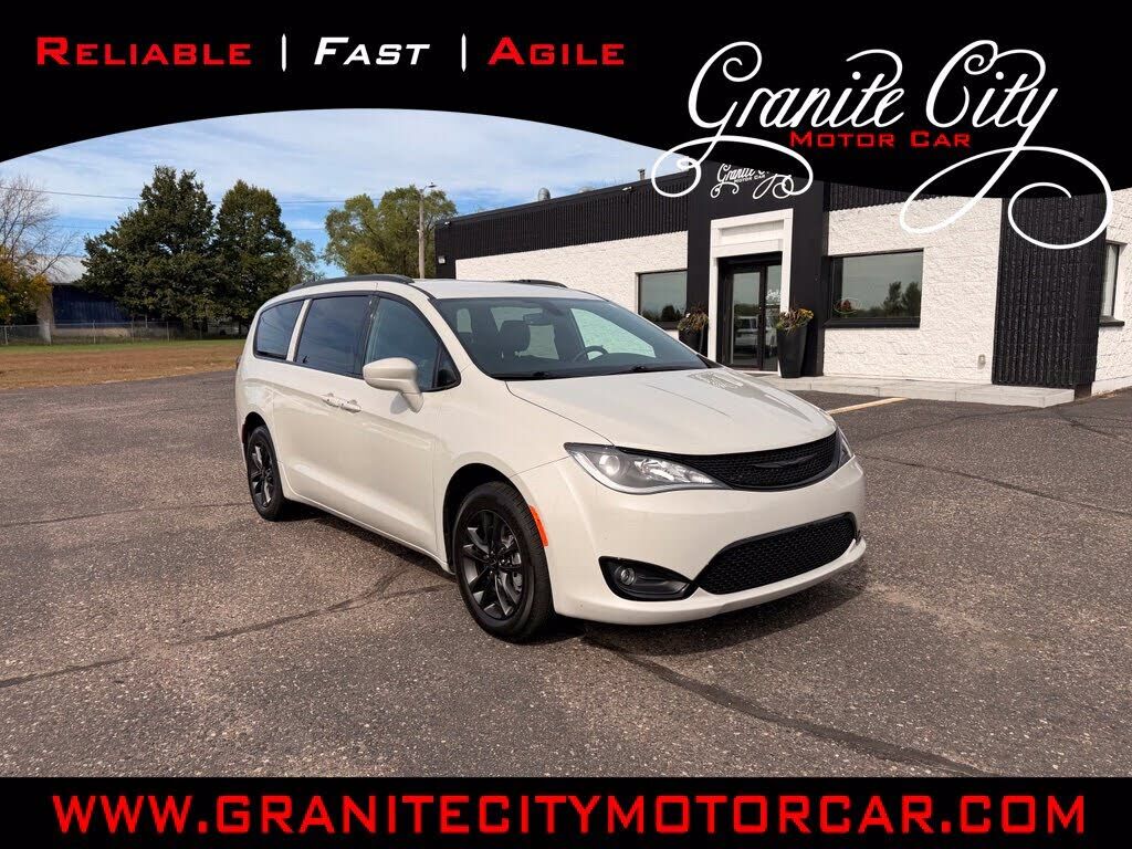 2020 CHRYSLER Pacifica