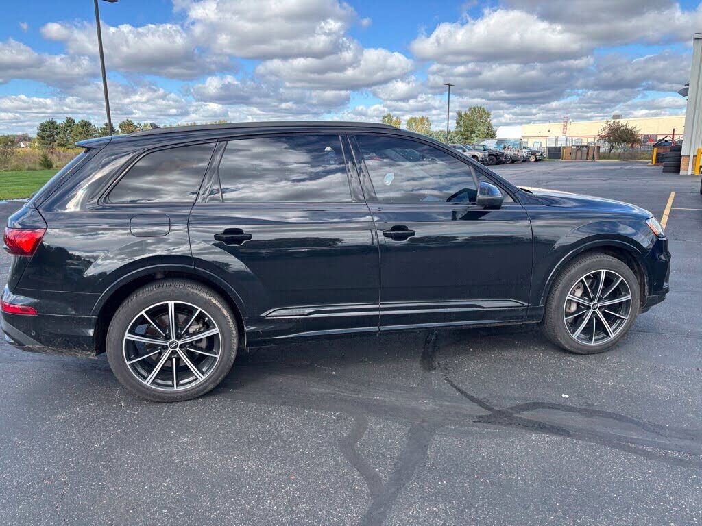 2023 AUDI Q7