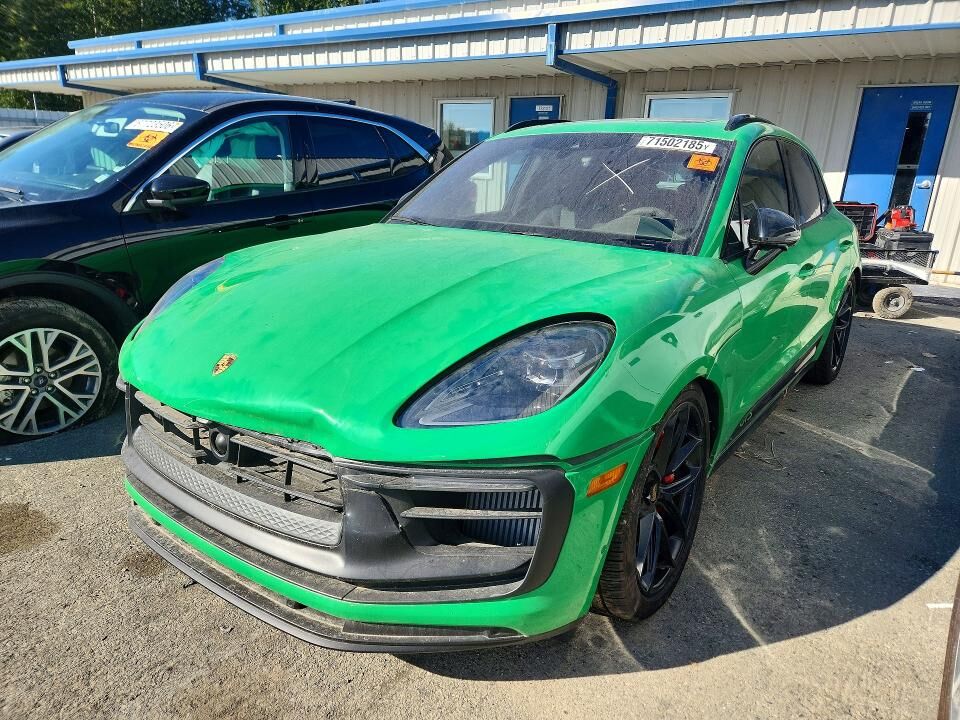 2023 PORSCHE Macan