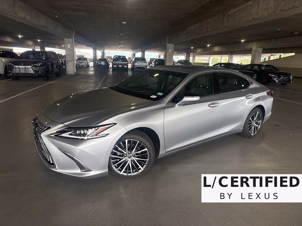 2025 LEXUS ES