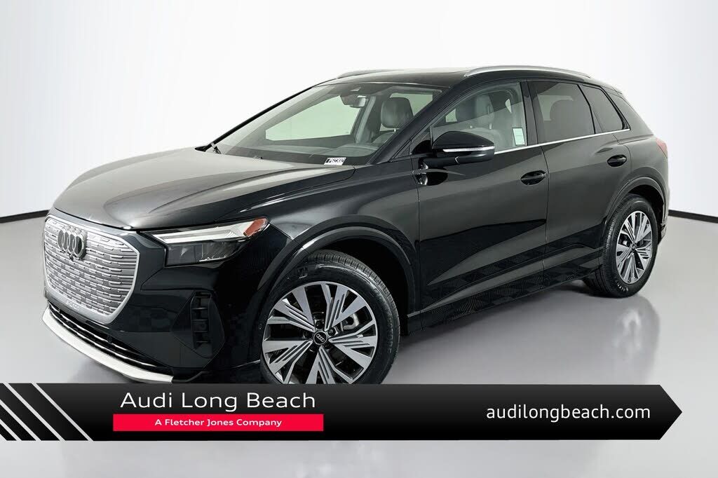 2023 AUDI Q4