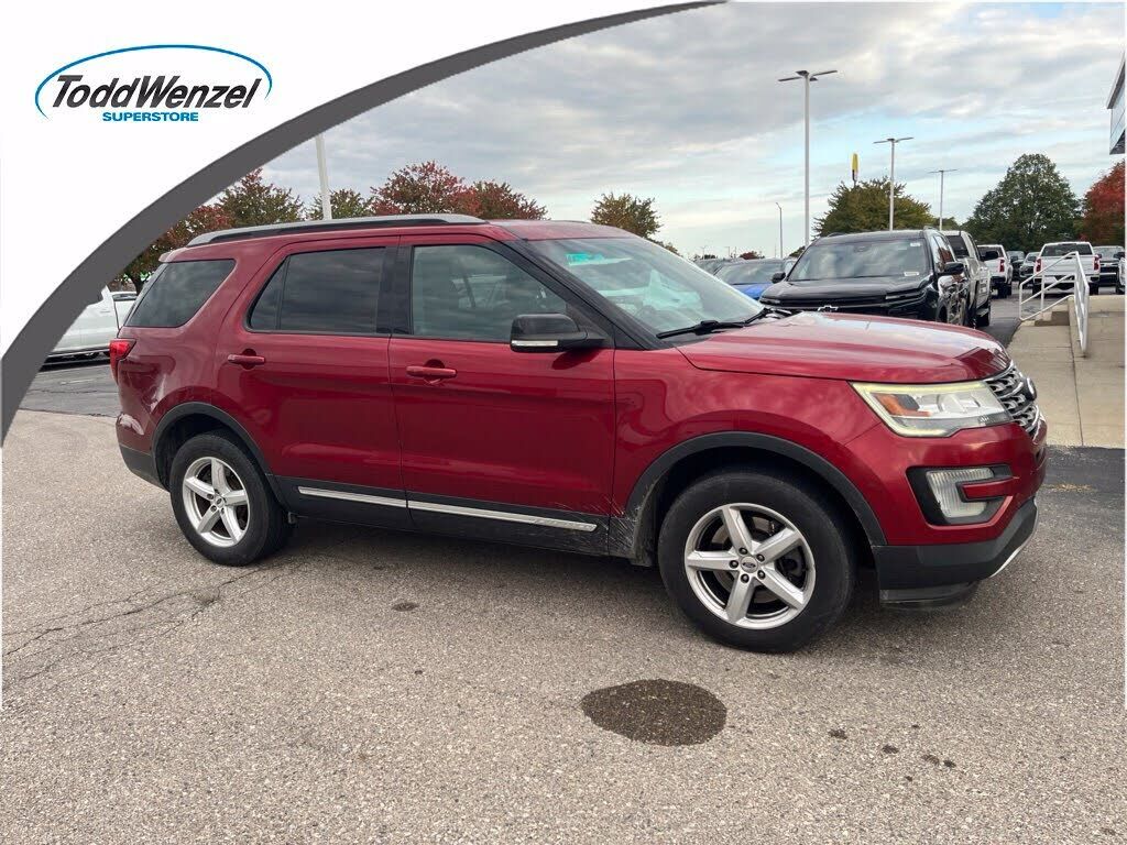 2017 FORD Explorer