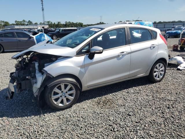 2013 FORD Fiesta