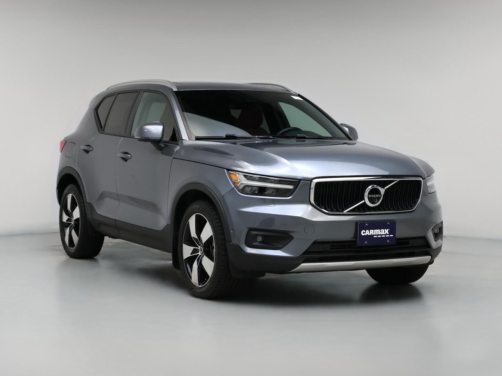 2019 VOLVO XC40