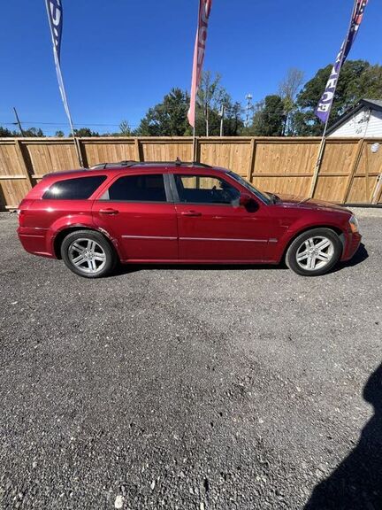 2005 DODGE Magnum