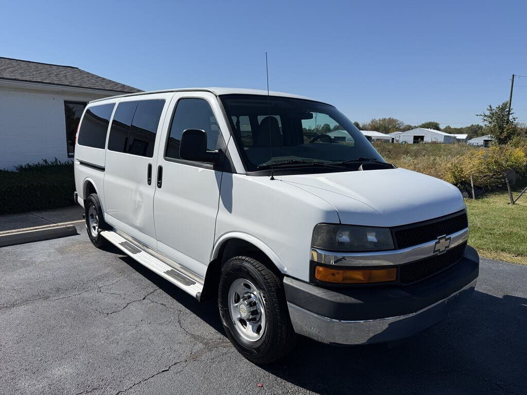 2012 CHEVROLET Express