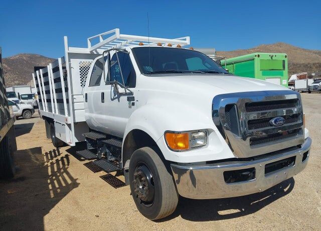 2013 FORD F-650