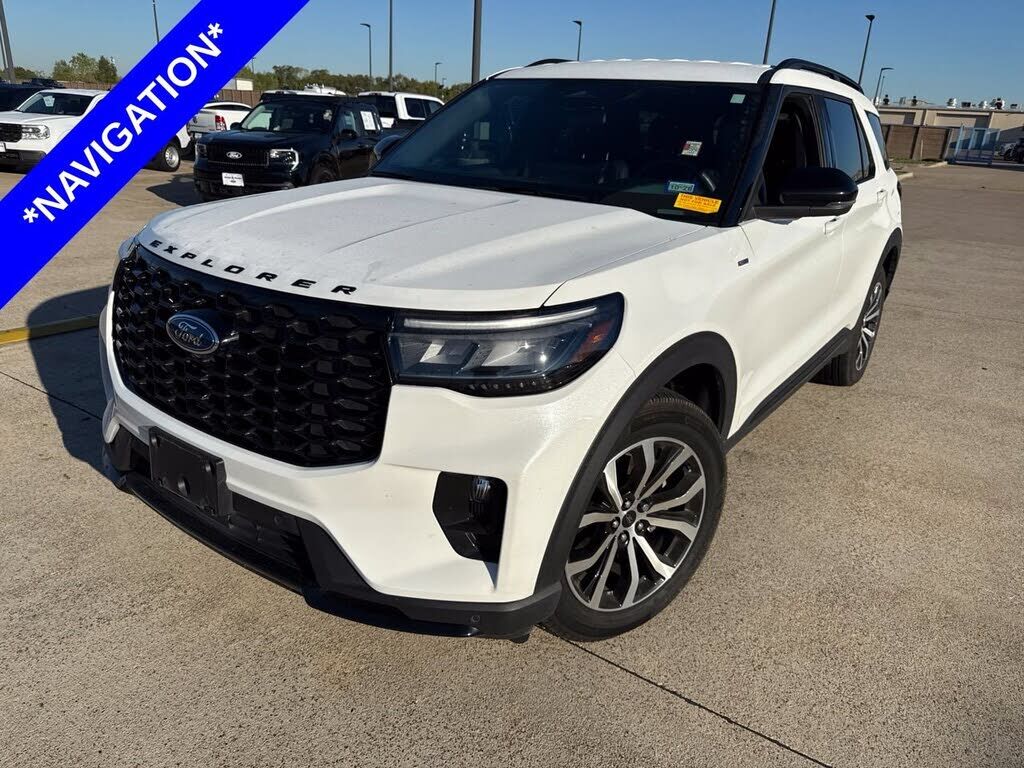 2025 FORD Explorer