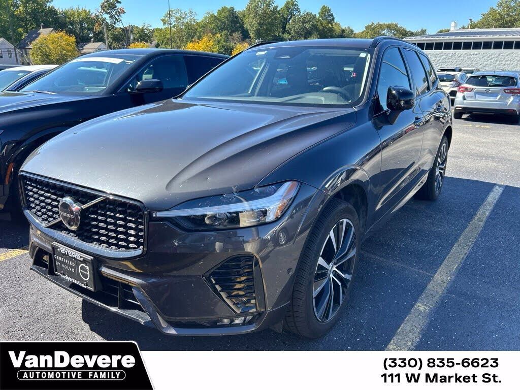 2025 VOLVO XC60
