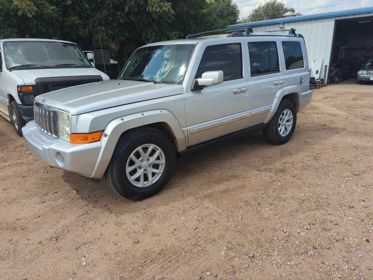 2010 JEEP Commander