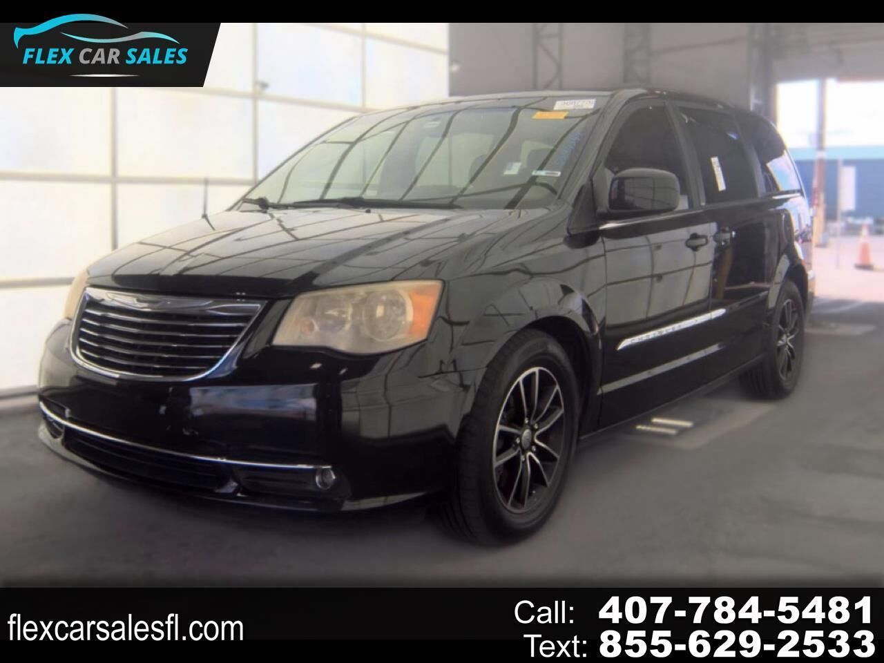 2014 CHRYSLER Town and Country