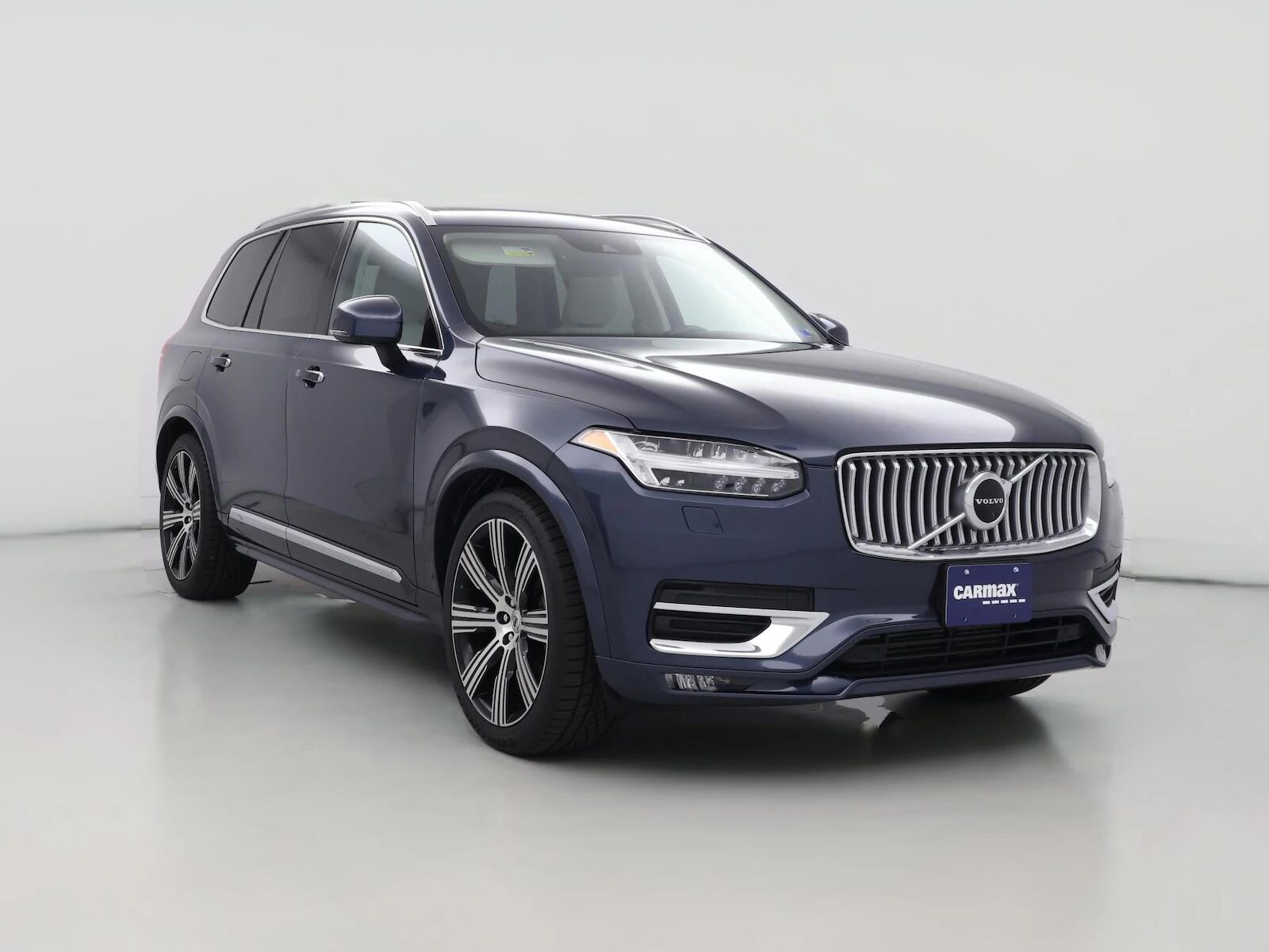 2022 VOLVO XC90