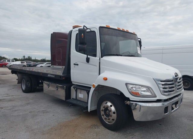 2010 HINO Conventional Type Truck