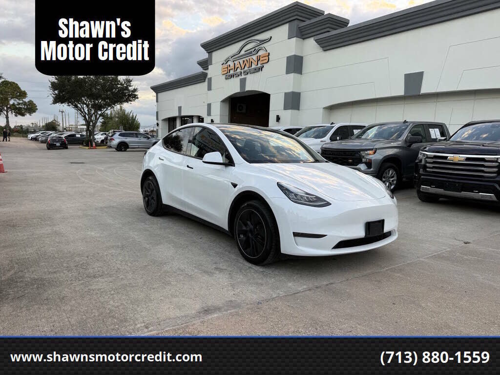 2023 TESLA Model Y
