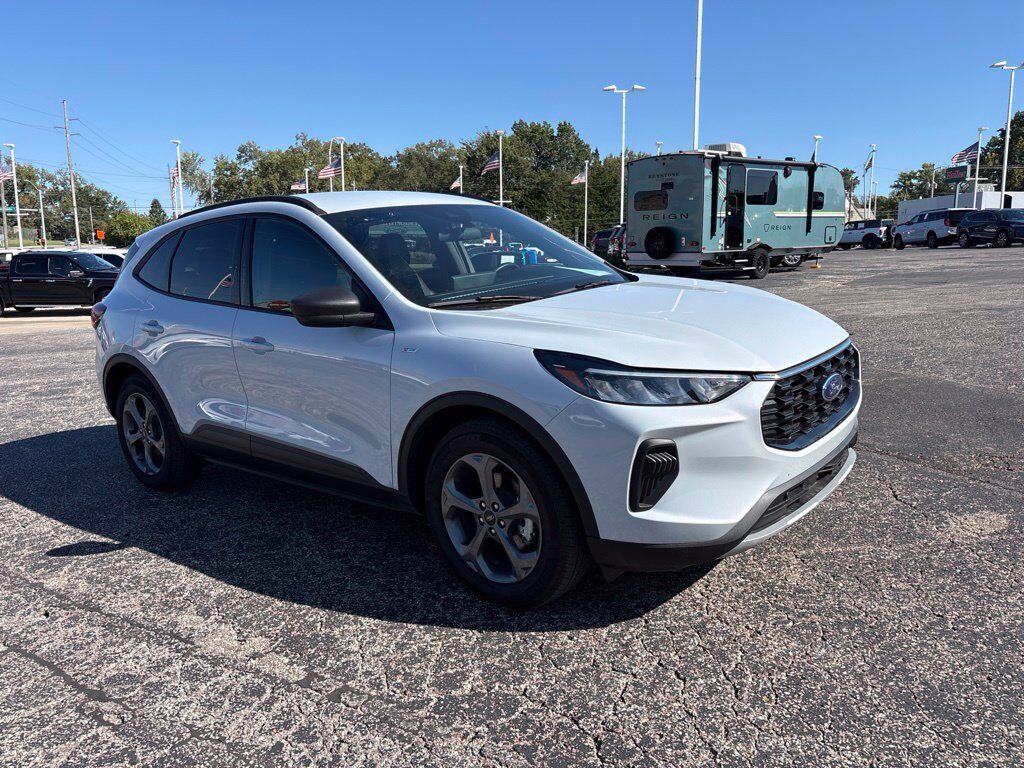 2025 FORD Escape
