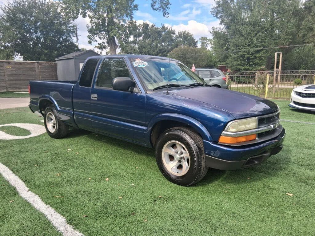 2002 CHEVROLET S-10 Pickup