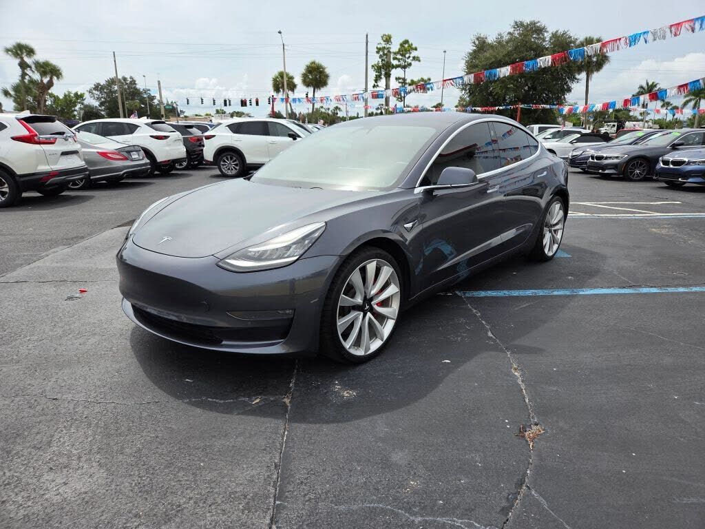 2018 TESLA Model 3