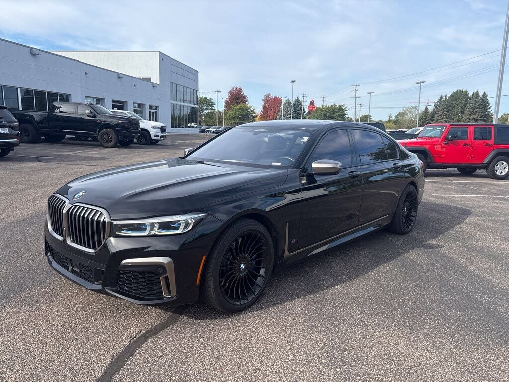 2020 BMW M7