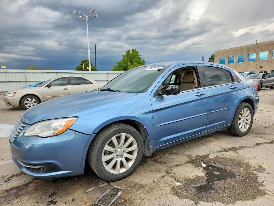 2011 CHRYSLER 200