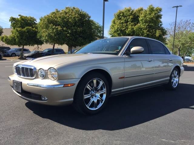 2005 JAGUAR XJ