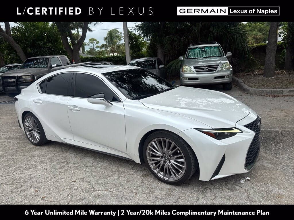 2023 LEXUS IS