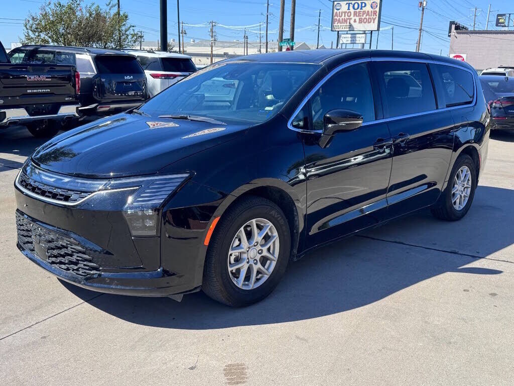 2027 CHRYSLER Pacifica