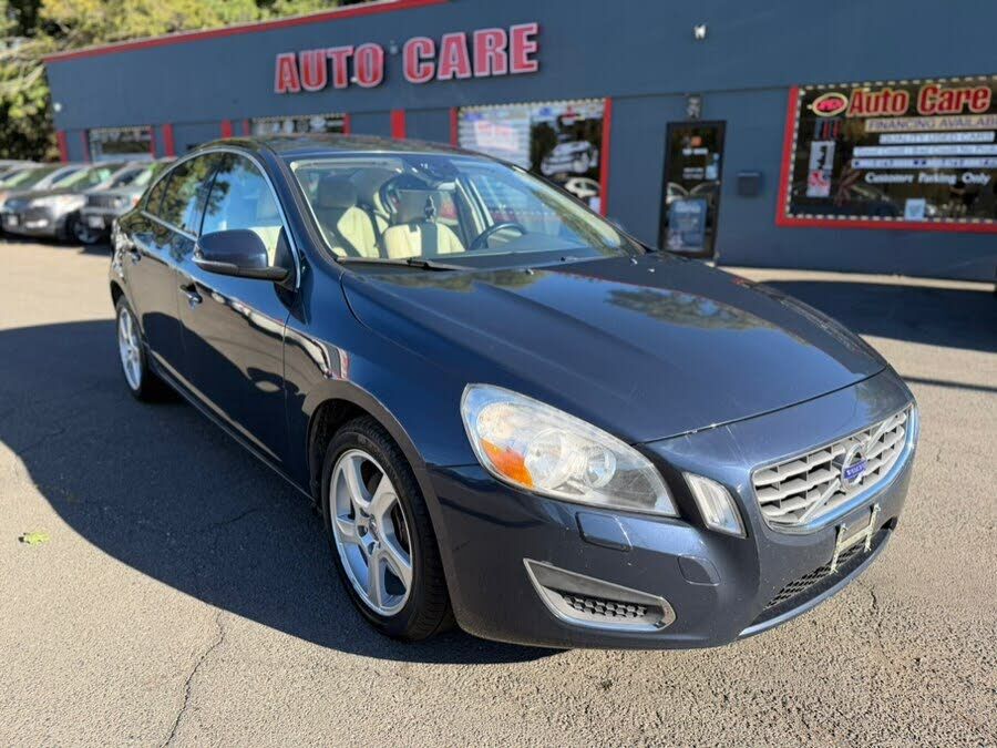 2013 VOLVO S60