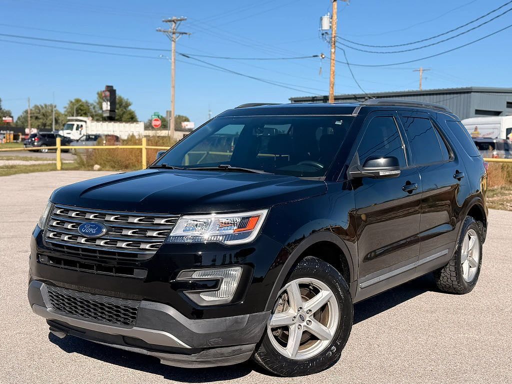 2017 FORD Explorer