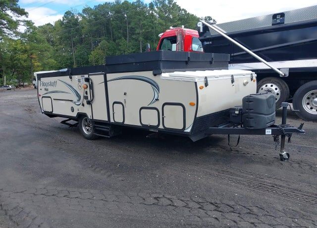 2019 FOREST RIVER Flagstaff Camping Trailer