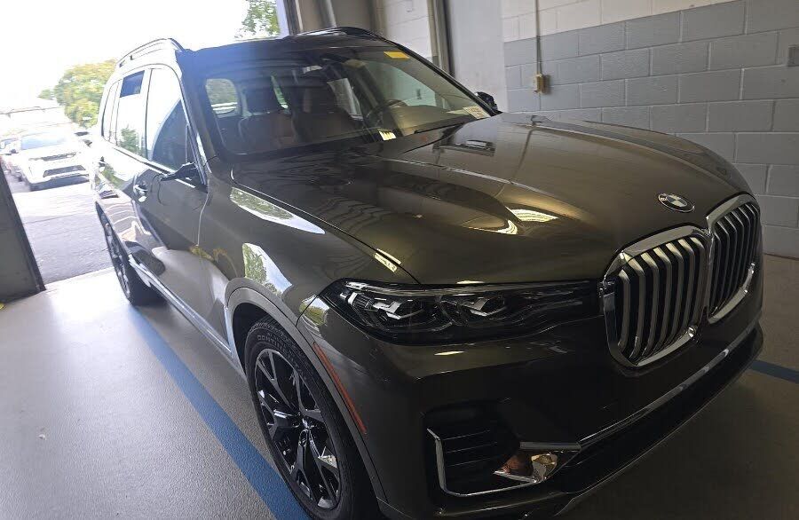 2022 BMW X7