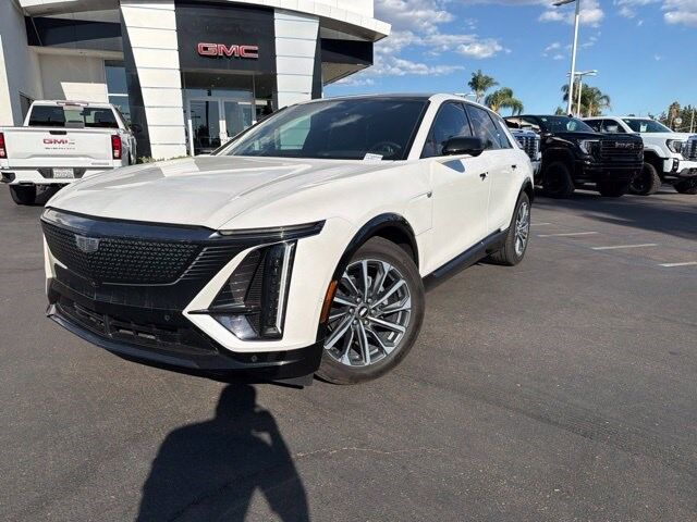 2024 CADILLAC Lyriq