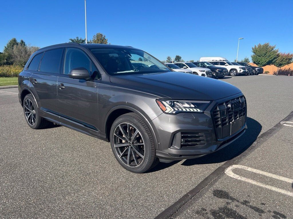 2023 AUDI Q7