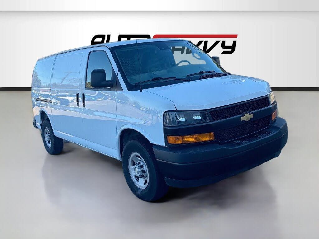 2025 CHEVROLET Express