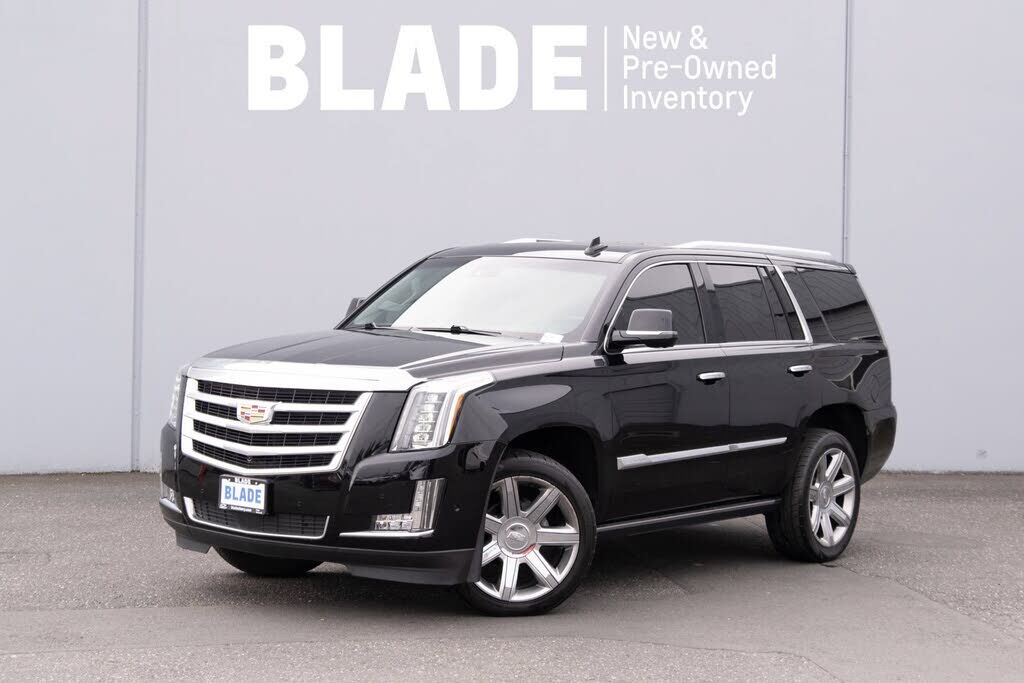 2017 CADILLAC Escalade