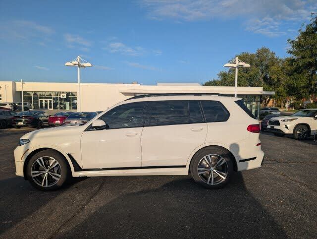 2022 BMW X7