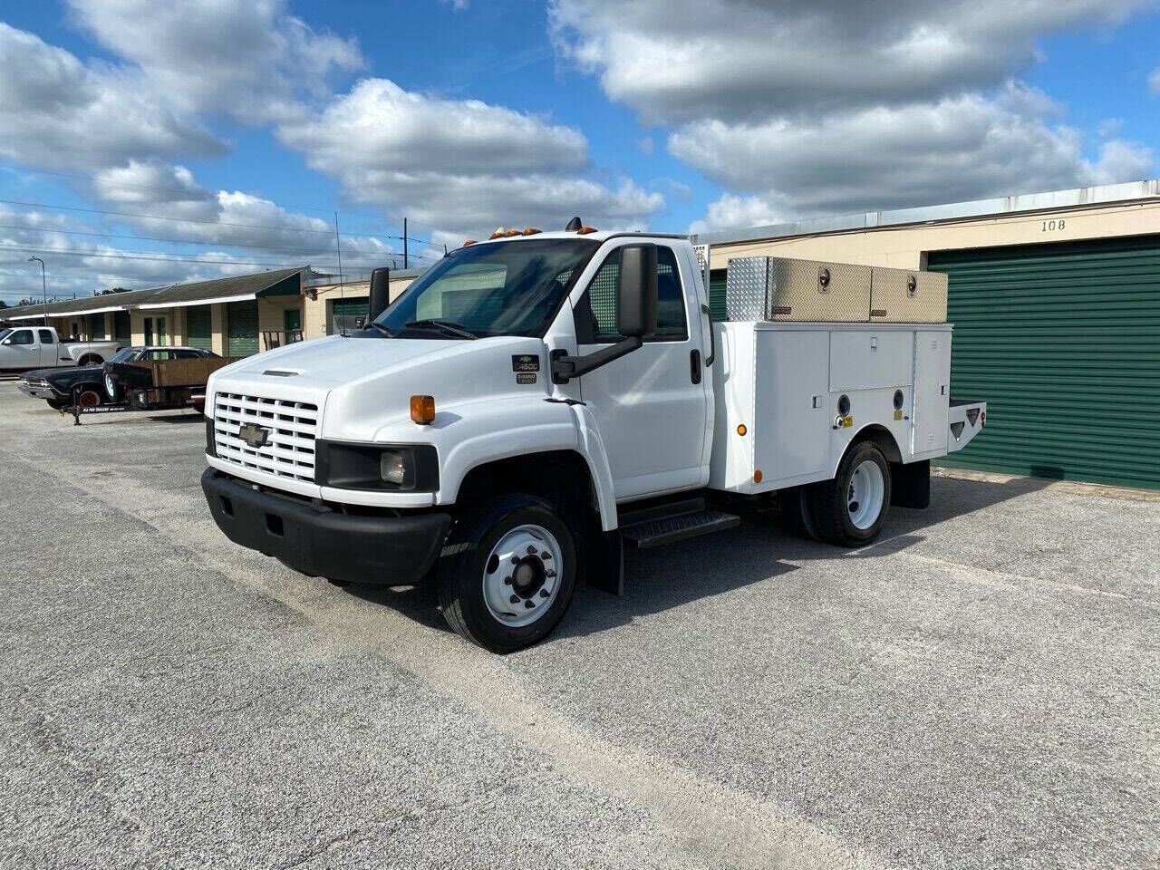 2004 CHEVROLET C4
